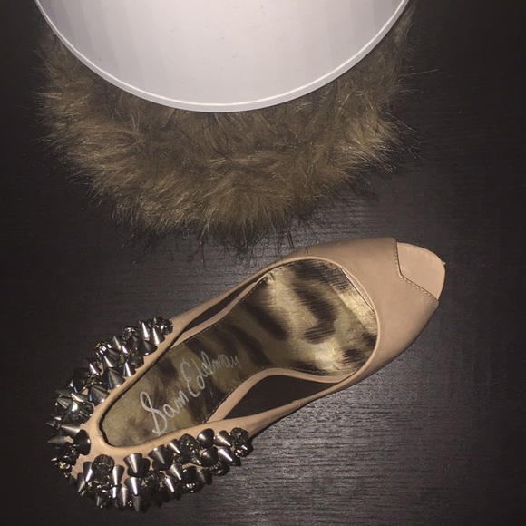 Sam Edelman - Lorissa Pump Nude - Picture 2 of 5